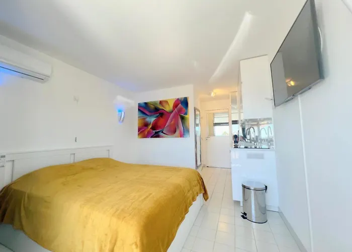 301, Port Venus Au Village Naturiste