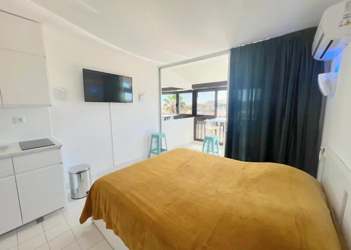 301, Port Venus Au Village Naturiste Agde