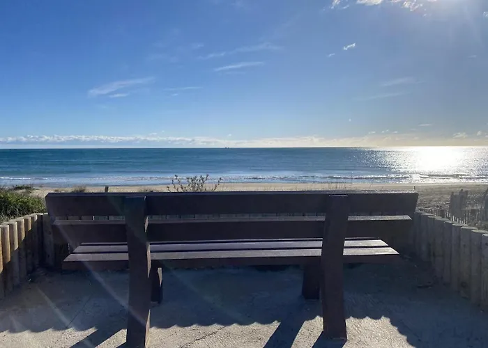 301, Port Venus Au Village Naturiste * Agde